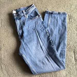 A&F - slim straight ultra high rise Denim Jeans